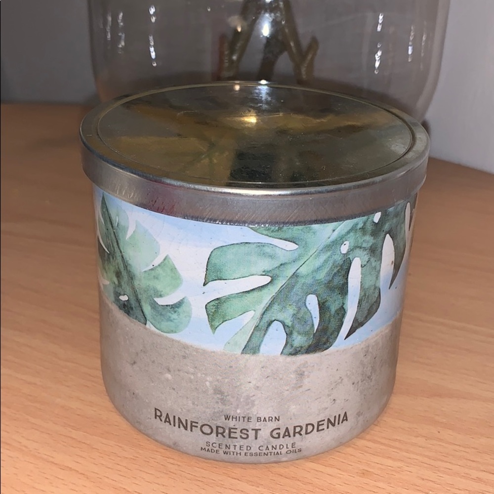 Bath and body works rainforest gardenia candle
